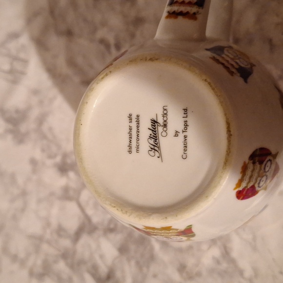 Creative Tops Ltd. Cup. Owl with different colored Santa hats & sweaters. - Picture 7 of 7